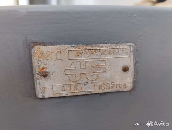 Универсальное пуско-зарядное устройство зу-1м ухлч