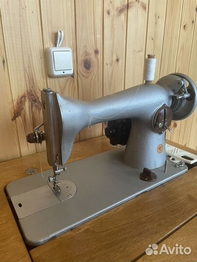 Швейная машина Подольск ножная