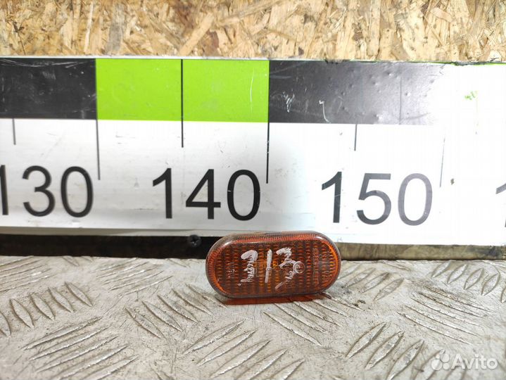 Повторитель в крыло левый Renault Clio 1991-1998