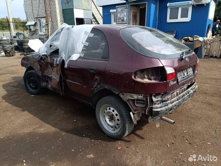 Стекло передней левой двери заз сенс