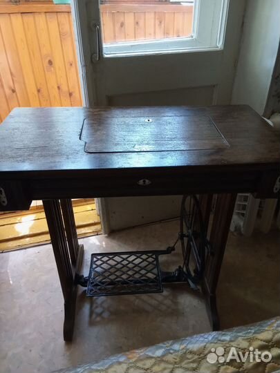 Швейная машина Панония