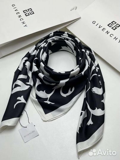 Шелковый платок женский