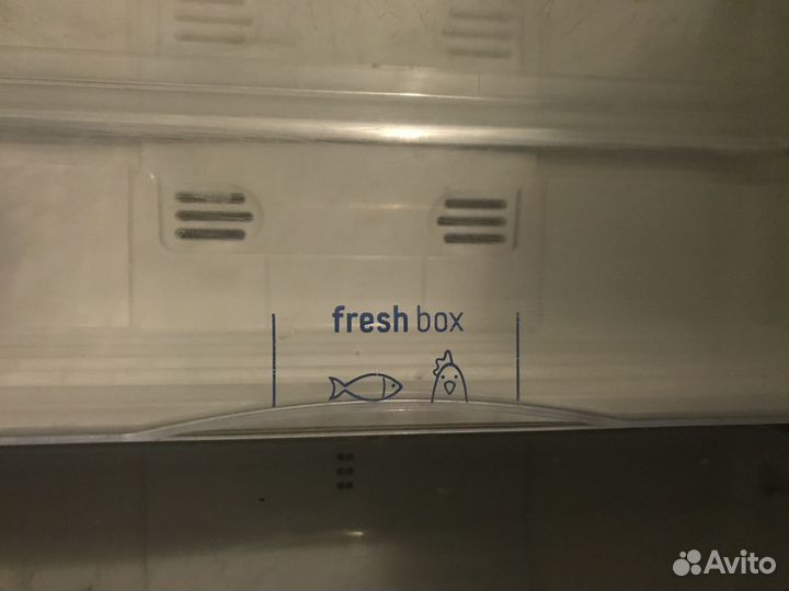 Холодильник бу indesit на запчасти или ремонт
