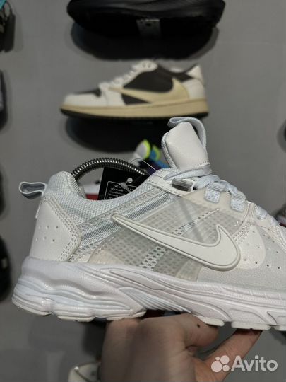 Женские летние кроссовки Nike