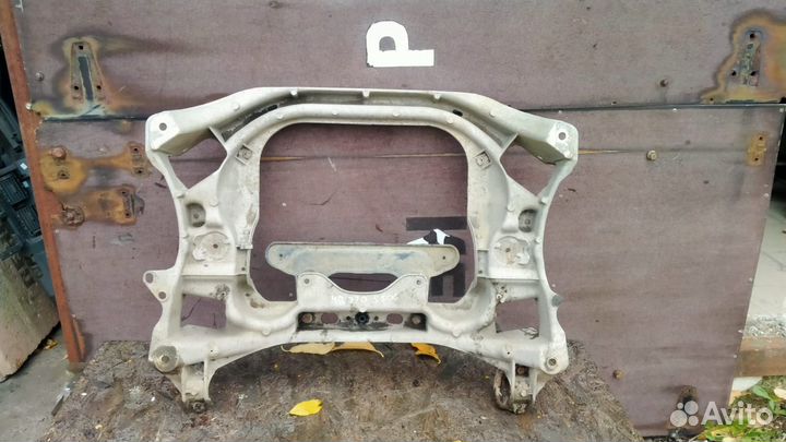 Балка подмоторная mercedes benz W220