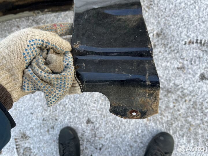 Крыло левое ваз 2170 Приора дефект