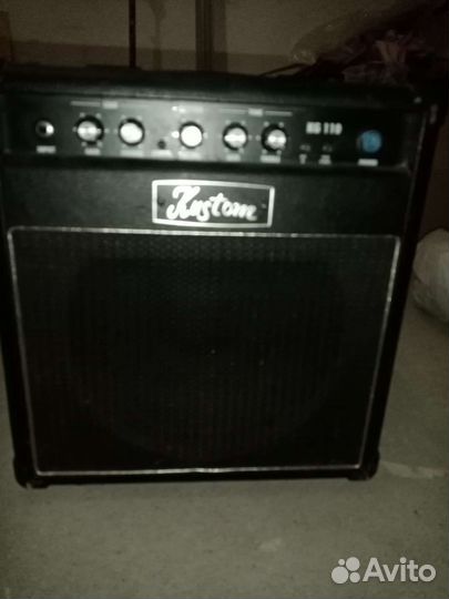 Гитарный комбоусилитель