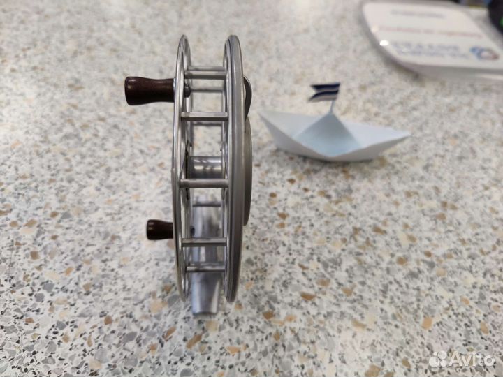 Катушка рыболовная инерционная СССР