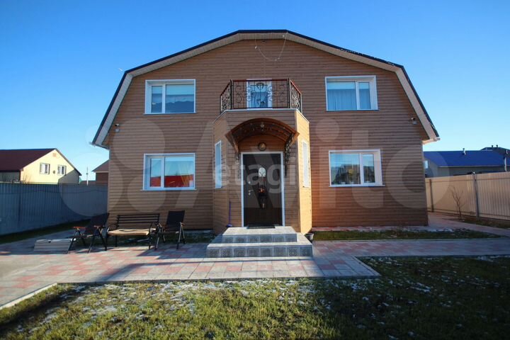 Дом 240 м² на участке 6 сот.