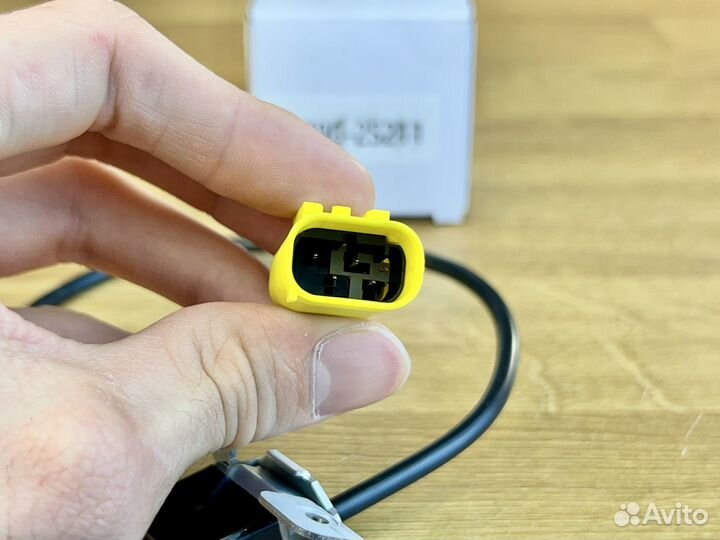 Камера заднего вида Hyundai IX35 957902S211