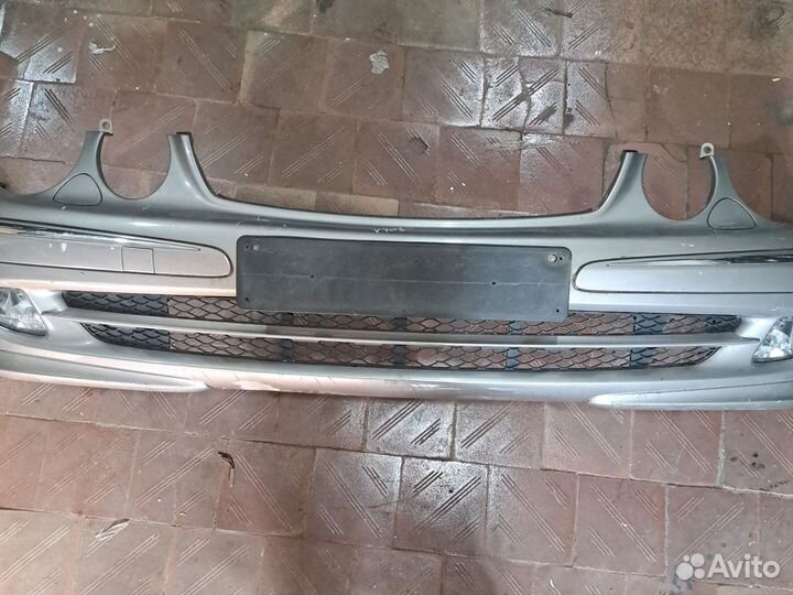 Бампер передний Мерседес Е 211(авангард)