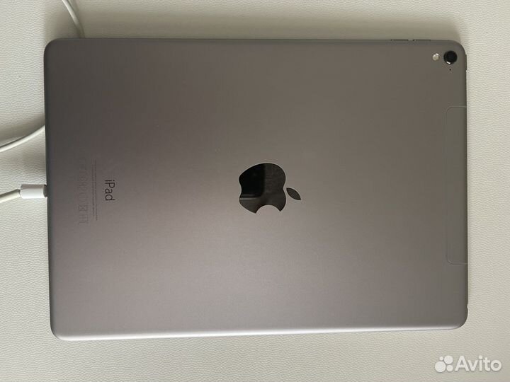 iPad pro 9,7 wifi+cellular 128 гб