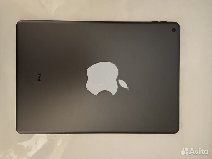 Apple iPad 10.2 2020 (8 поколения)