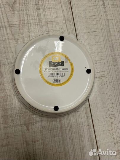 Переноска, когтеточка, лоток, миски для кота