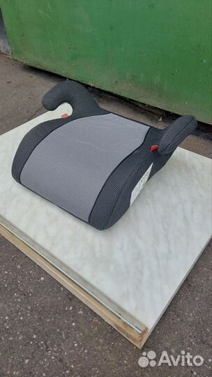 Бустер в машину детский. Забронировано