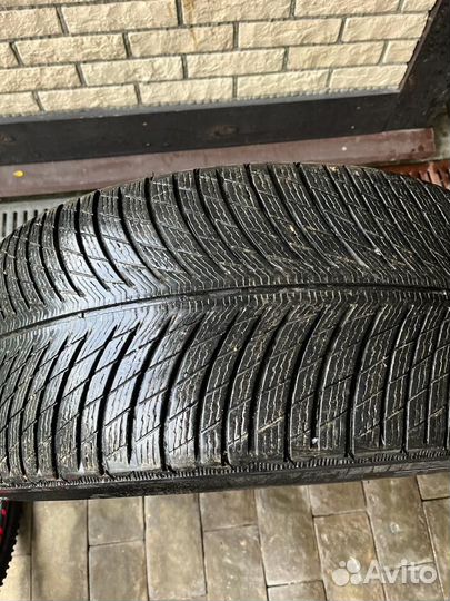 Michelin Alpin 5 285/45 R21