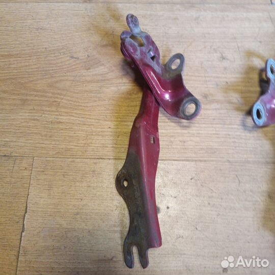 Петля капота mazda 6 GG