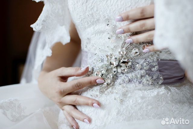 Свадебное платье со шлейфом