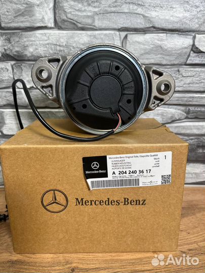 Опора двигателя Mercedes W204 A2042403617