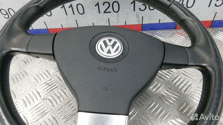 Рулевое колесо volkswagen tiguan 1