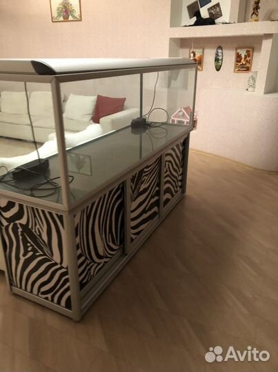 Аквариум с тумбой 750л