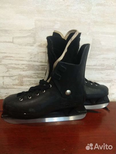 Коньки хоккейные