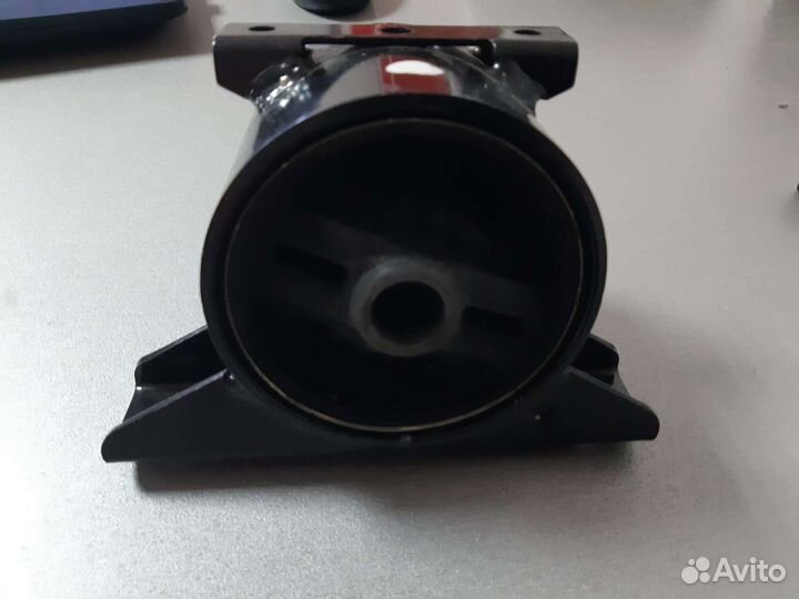 Подушка двигателя mitsubishi