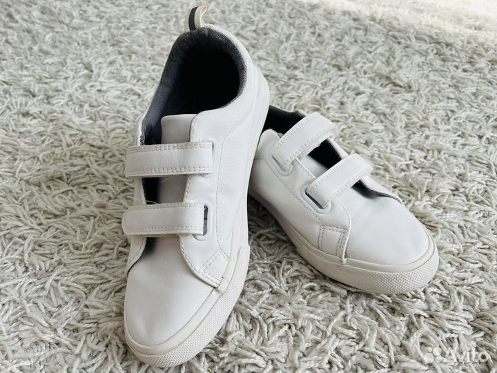 Ботинки детские,кроссовки и тапочки