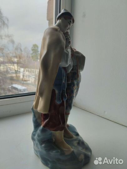 Статуэтка фарфор майская ночь