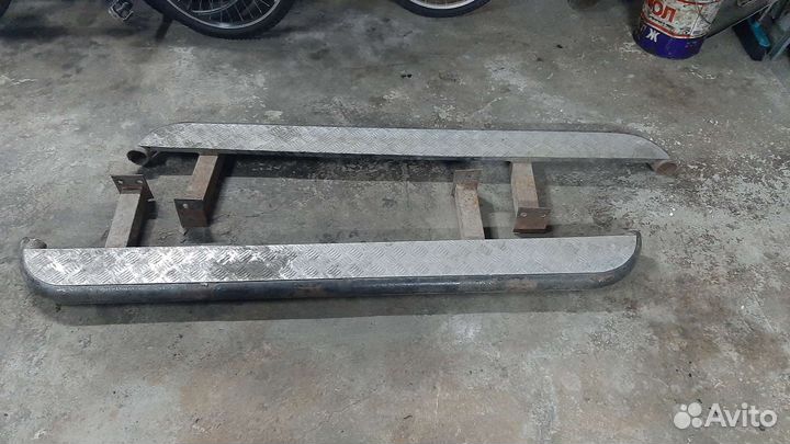 Подножки на внедорожник