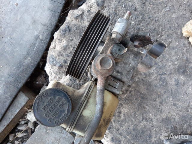 Насос гур Мазда 6 1.8i