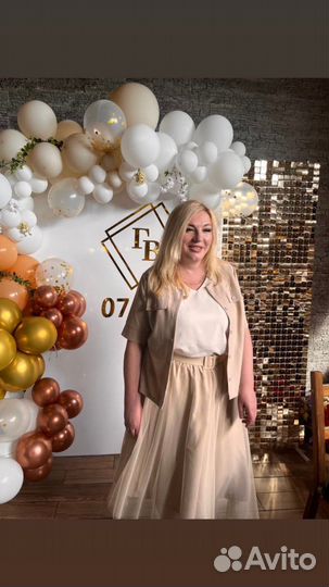 Ведущая. Вокалистка ди-джей