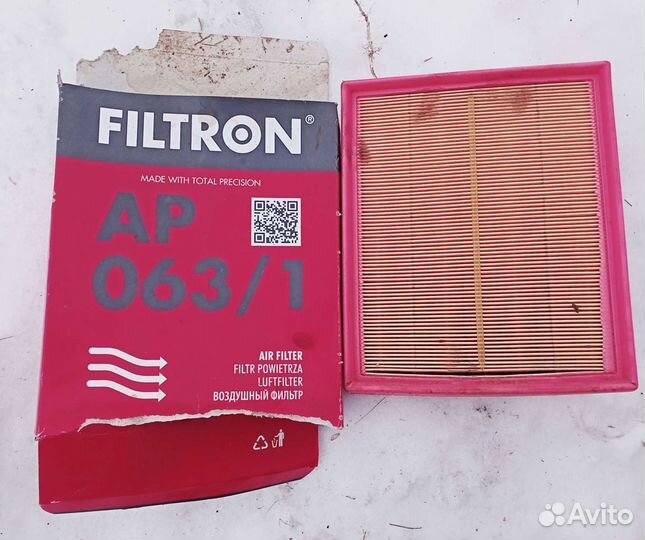 Воздушный фильтр Audi 80 B4