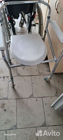 Ивалидный унитаз