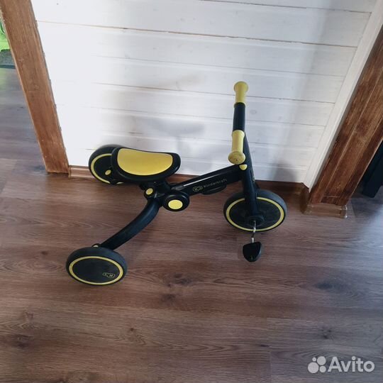 Детский велосипед-беговел KinderKraft 4trike 3 в 1