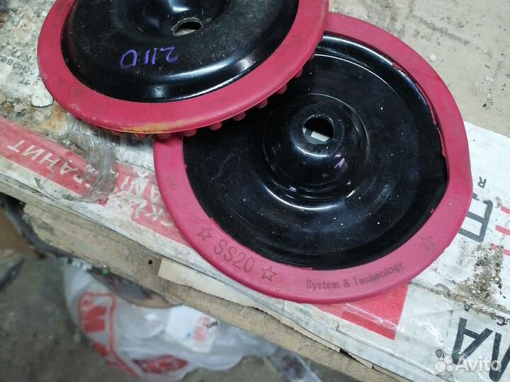 Чашки стоек 2110 с шумоизоляторами