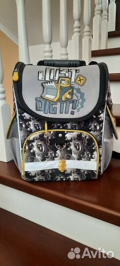 Школьный рюкзак