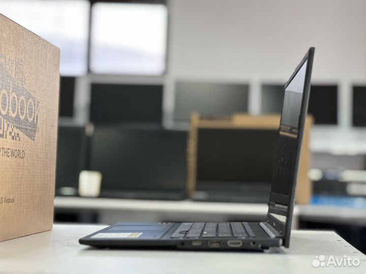 Новый ноутбук Asus Ryzen 5 7520U 8 Озу DDR5 Ips