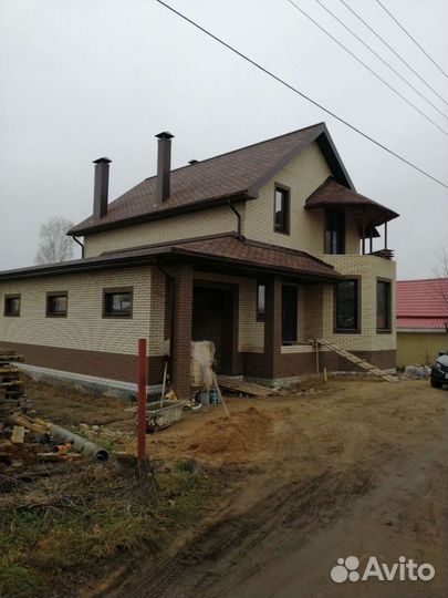 Кладка кирпича каменщики