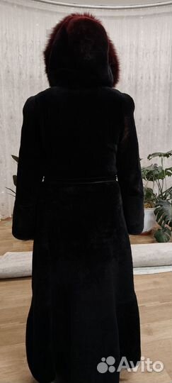 Шуба мутоновая с капюшоном