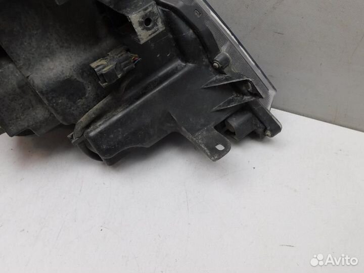 Фара левая Toyota Land Cruiser Prado