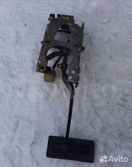 Педаль тормоза Chrysler Stratus 1999