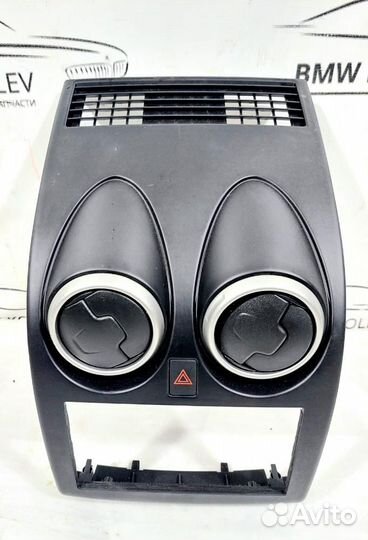 Накладка Qashqai (J10) 2006-2014 центральная Nissa