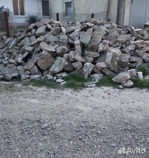 Продаётся бут (колотый бетон)