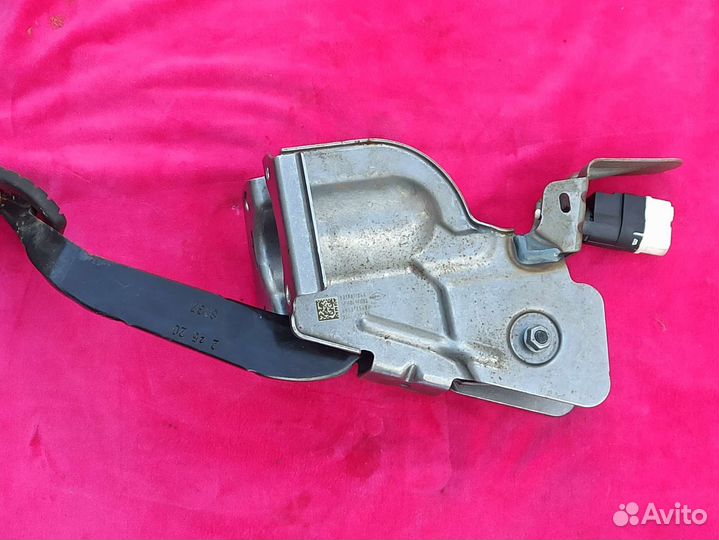 Педаль тормоза Ниссан terrano d10