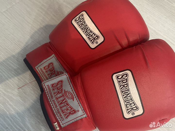 Боксерские перчатки