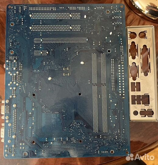 Материнская плата gigabyte LGA 775 ddr3