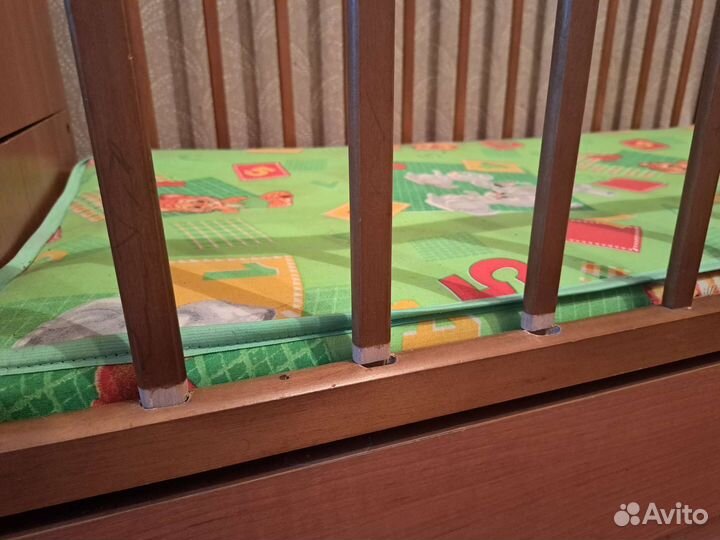 Детская кроватка