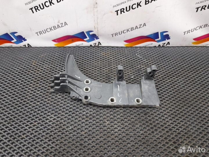 Кронштейн подножки Daf XF106