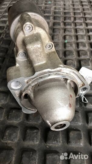 Стартер Audi A4 B7 2005 bosch